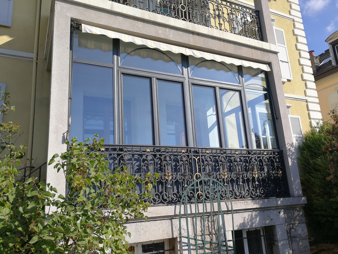 Un vitrage pour protéger un balcon